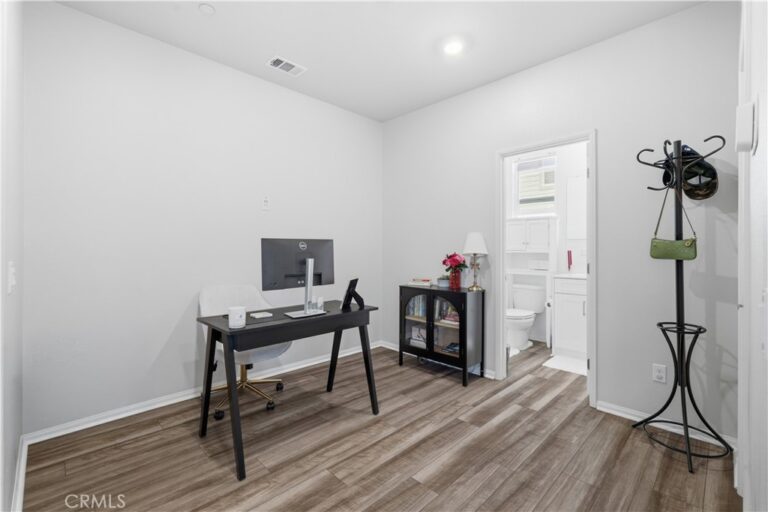 1329 Nimbus, Pomona
