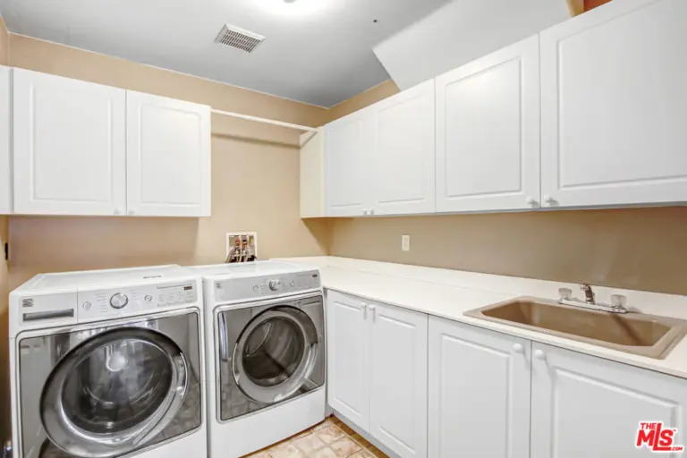 13497 Beaver Creek Drive, Eastvale