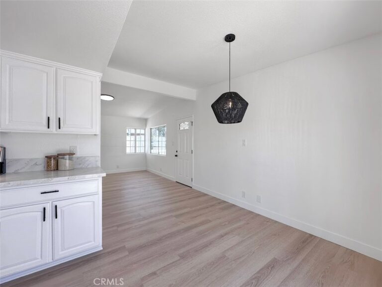 1363 Amador, Ontario