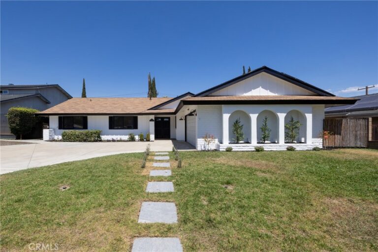 1370 Edgefield, Upland