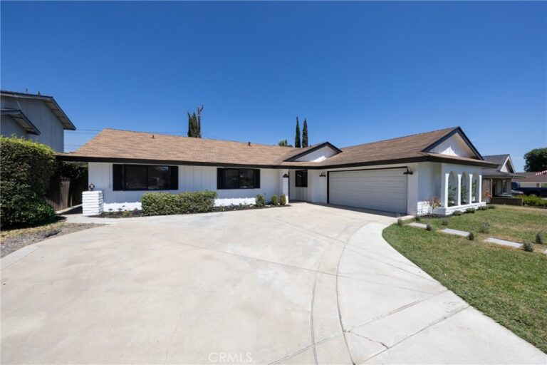 1370 Edgefield, Upland
