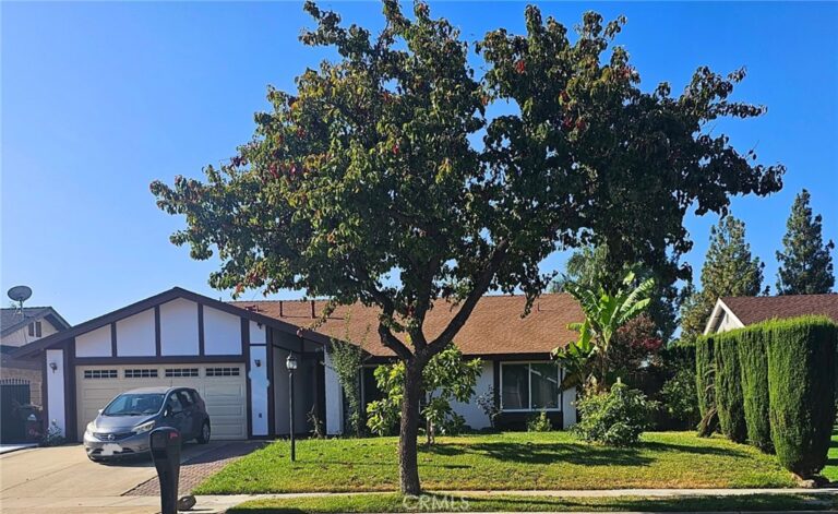 1386 E F, Ontario