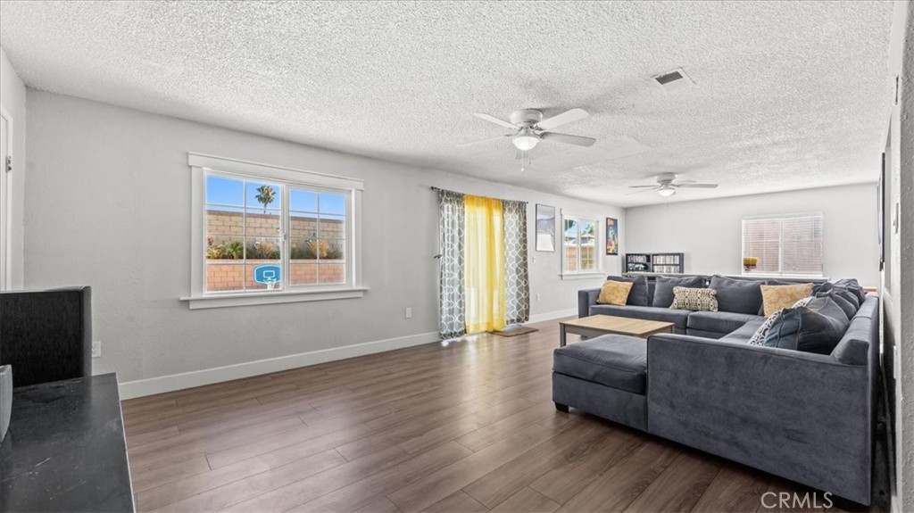 1445 E Bermuda Dunes, Ontario