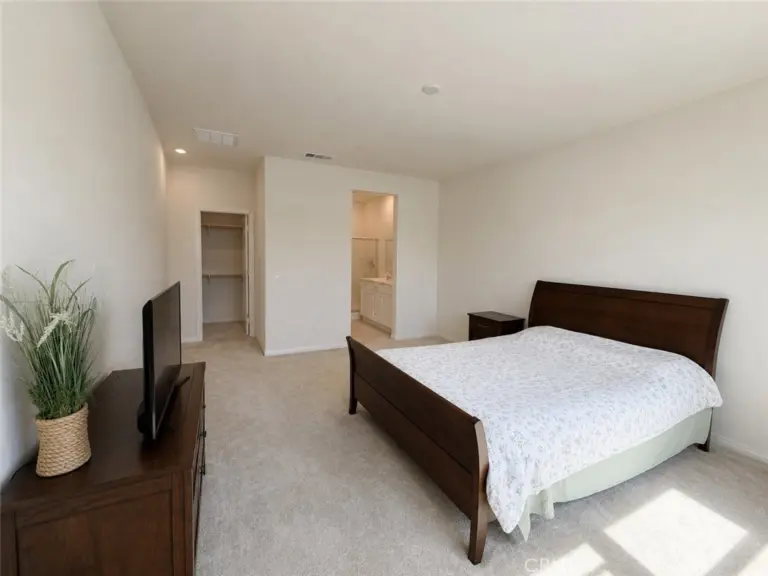 14549 Sienna, Eastvale