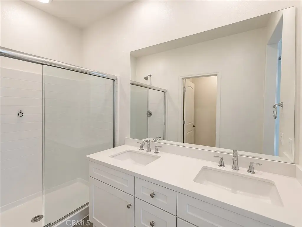 14549 Sienna, Eastvale