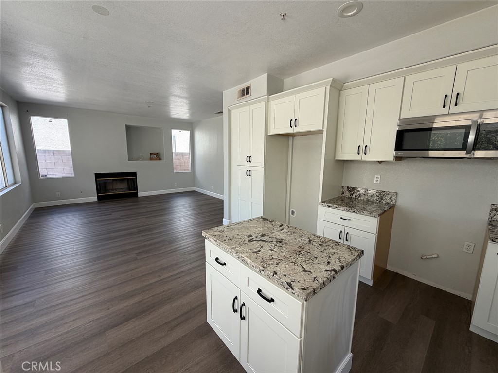 14870 Rodeo, Fontana