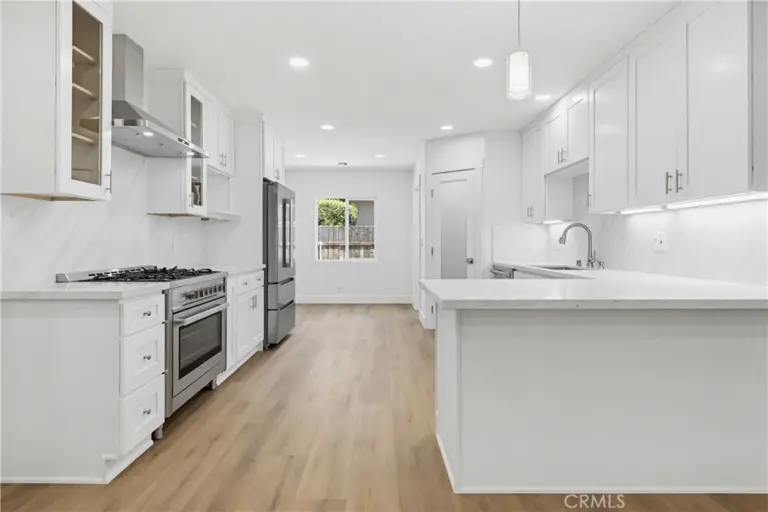 1532 E Old Badillo, Covina