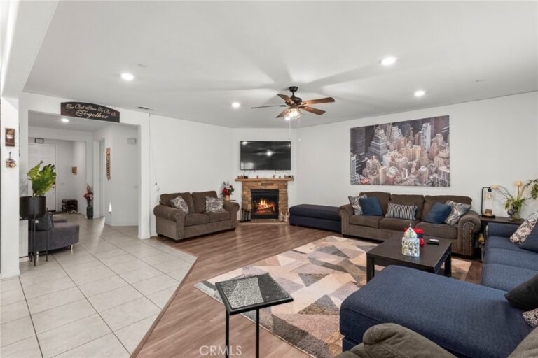 15466 Red Pepper, Fontana