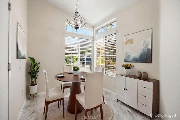 15516 Carrera, Fontana