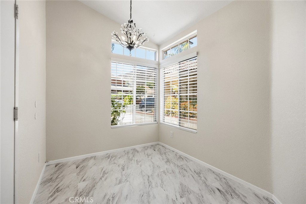 15516 Carrera, Fontana