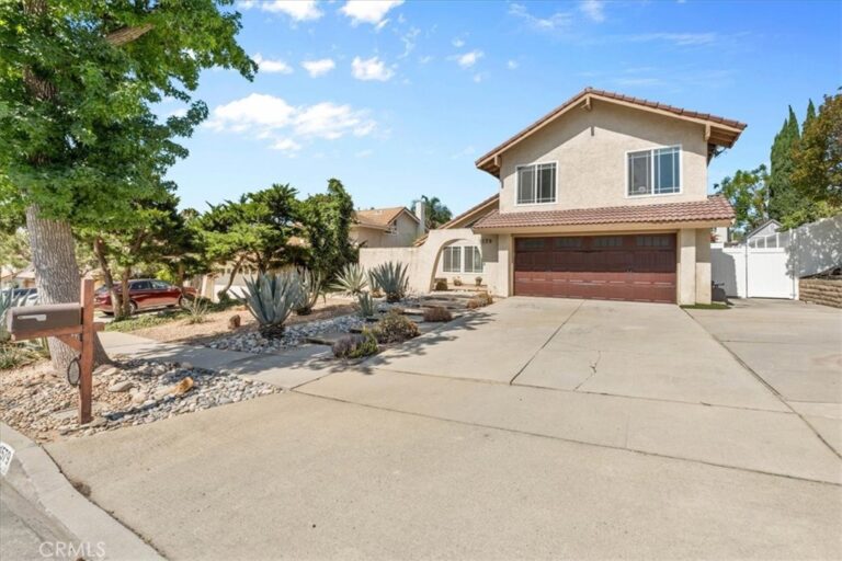 1579 Wedgewood Way, Upland