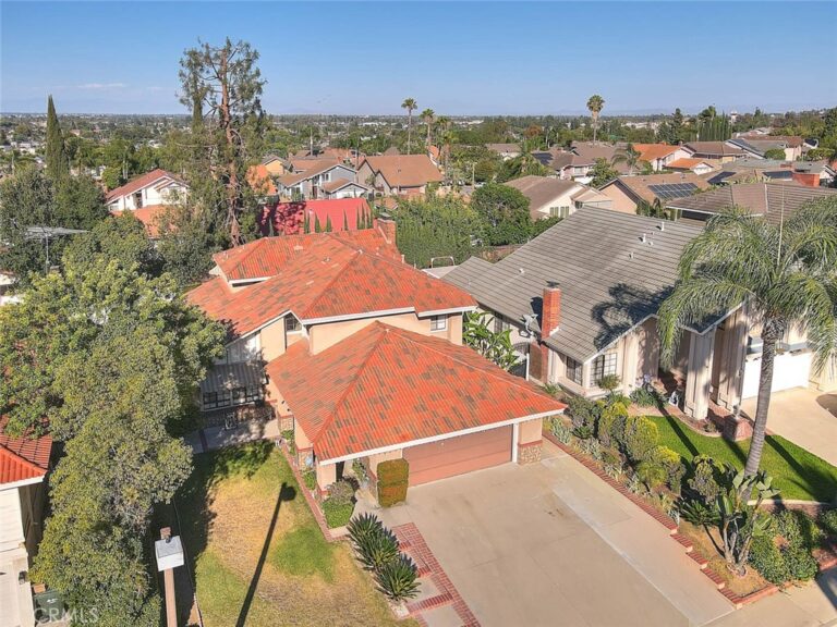 16 Sunset Ridge, Pomona