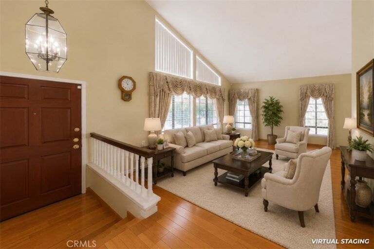 16 Sunset Ridge, Pomona