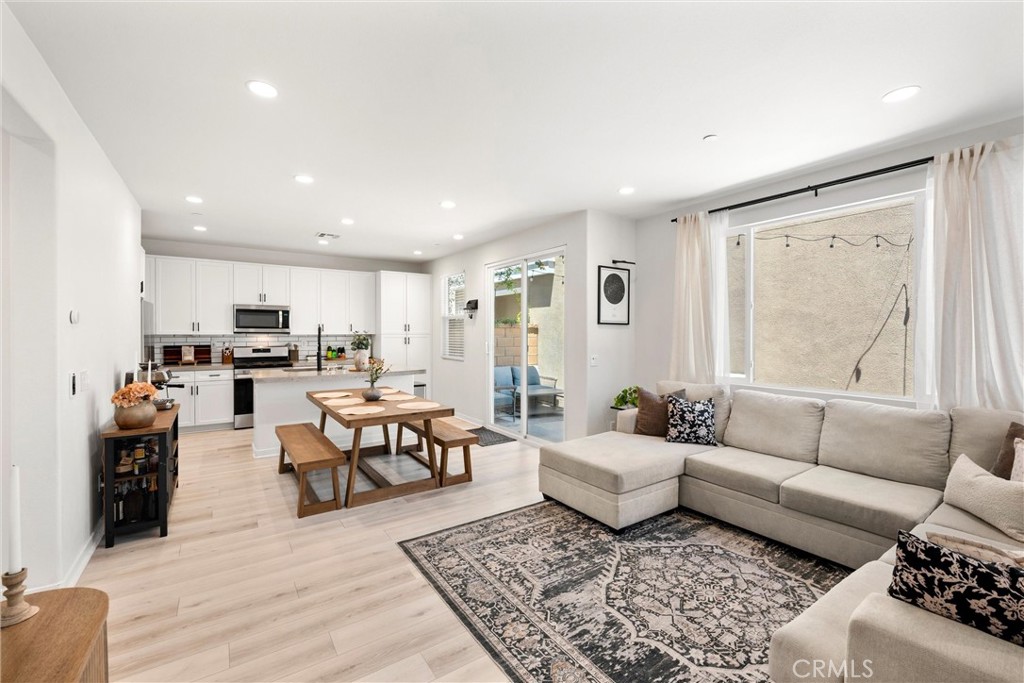 16064 Jamie Ln #7, Fontana