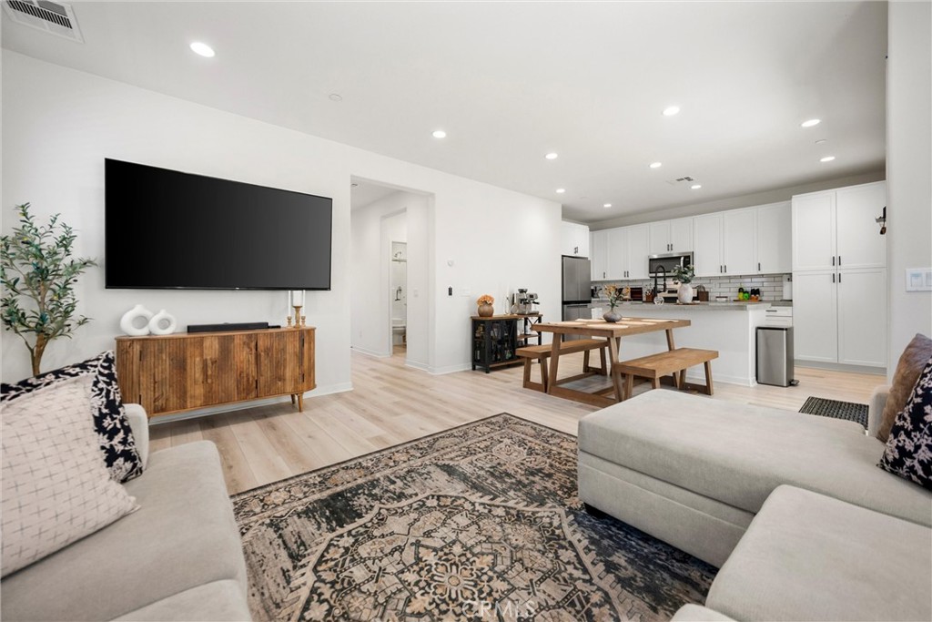 16064 Jamie Ln #7, Fontana