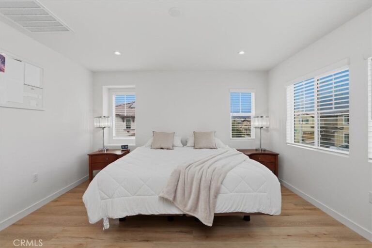 16080 Olivas Lane, Fontana