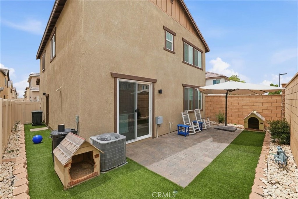 16080 Olivas Lane, Fontana