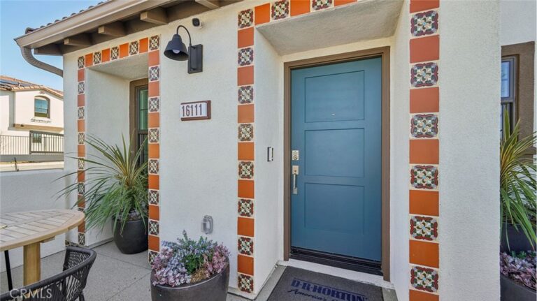 16113 Lumia Way, Fontana