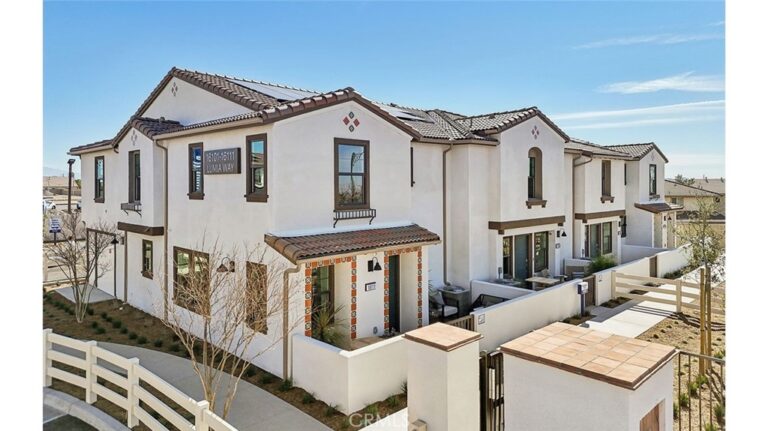 16115 Lumia Way, Fontana
