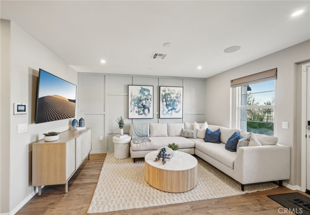 16115 Lumia Way, Fontana