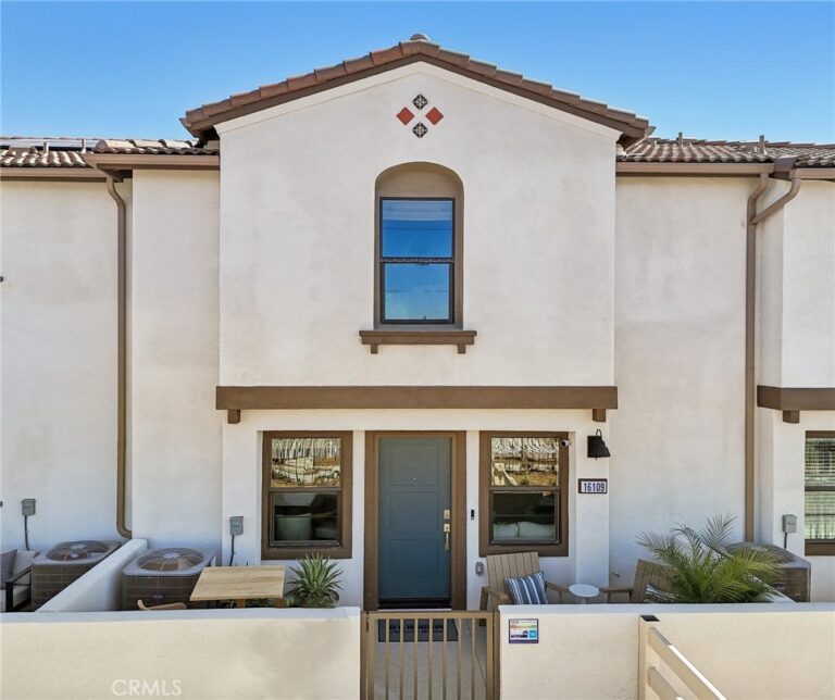 16135 Lumia Way, Fontana