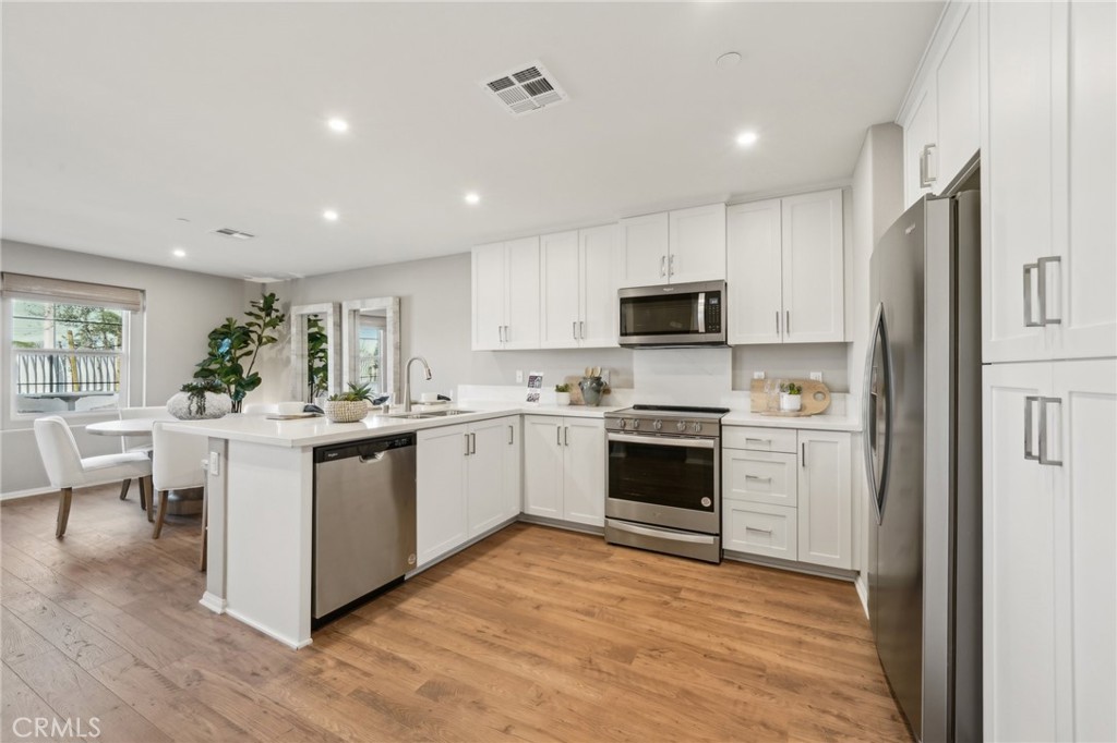 16135 Lumia Way, Fontana