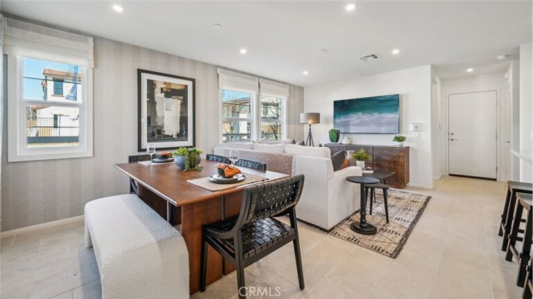 16141 Lumia Way, Fontana