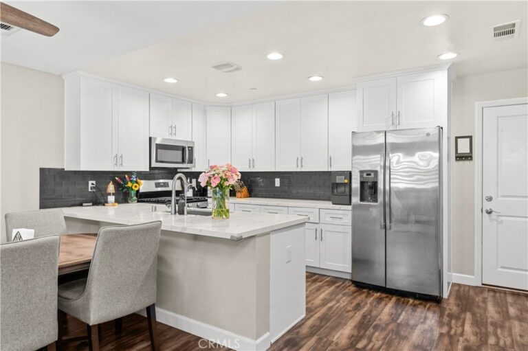 16408 Valencia #315, Fontana