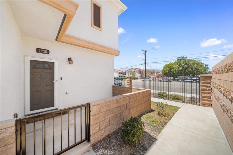 16425 Arrow Blvd #1715, Fontana