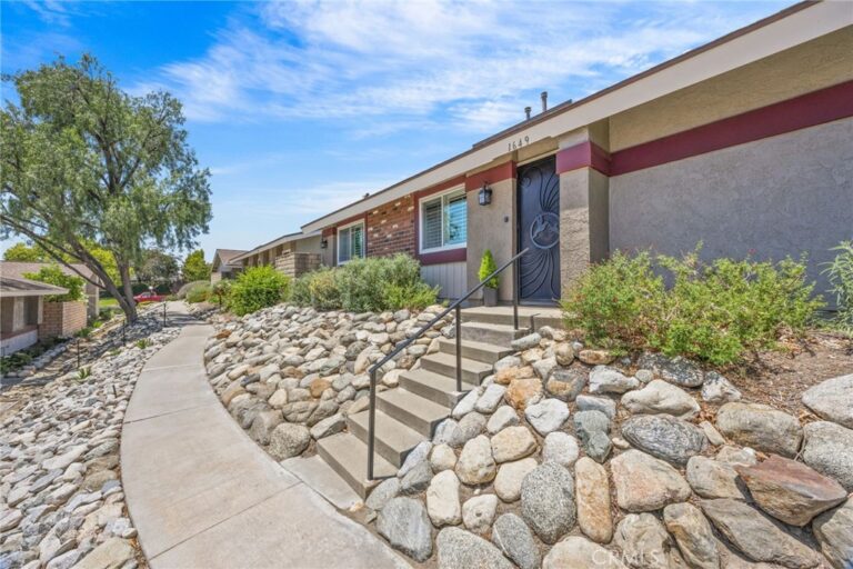 1649 Carmel, Upland