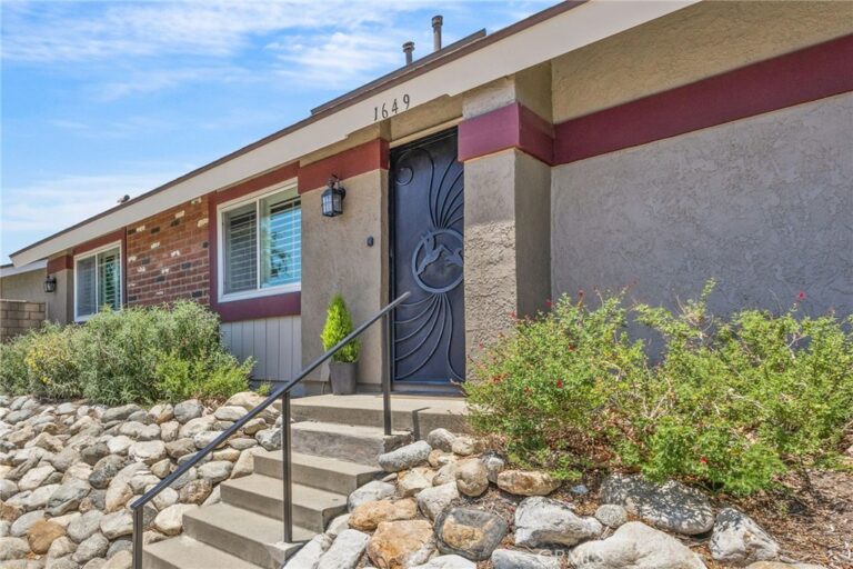 1649 Carmel, Upland