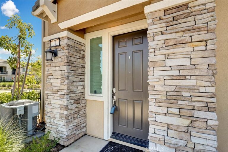16571 Wyndham #11, Fontana