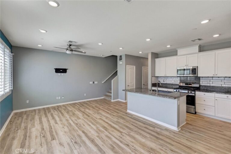 16571 Wyndham #11, Fontana