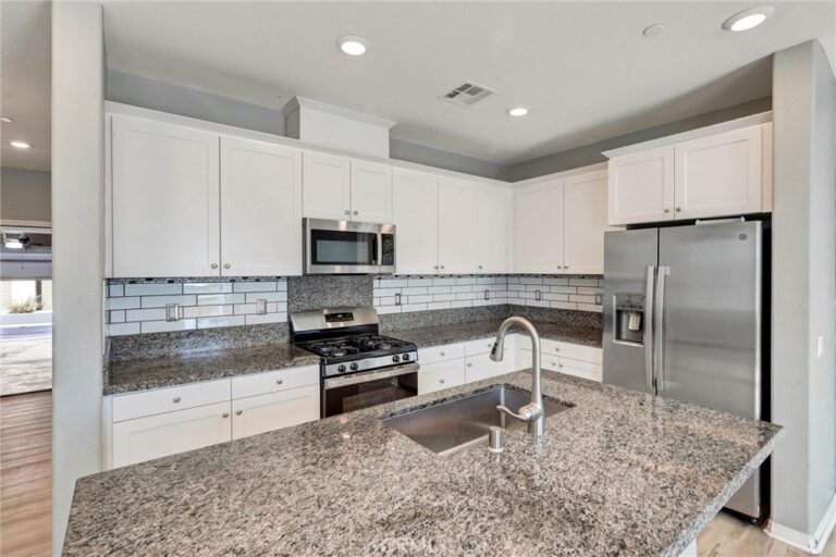 16571 Wyndham #11, Fontana