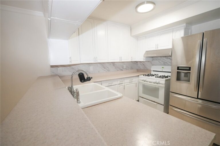 16600 Seville #C, Fontana