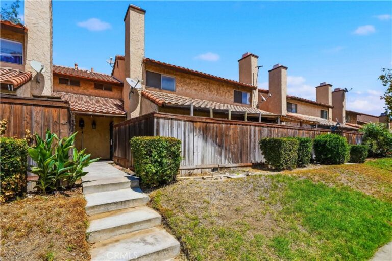 16600 Terrace #F, Fontana