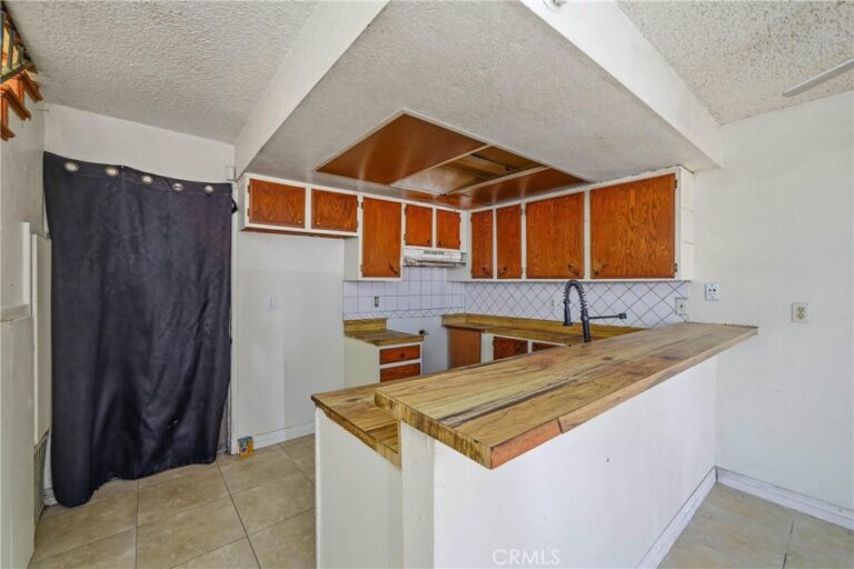 16600 Terrace #F, Fontana