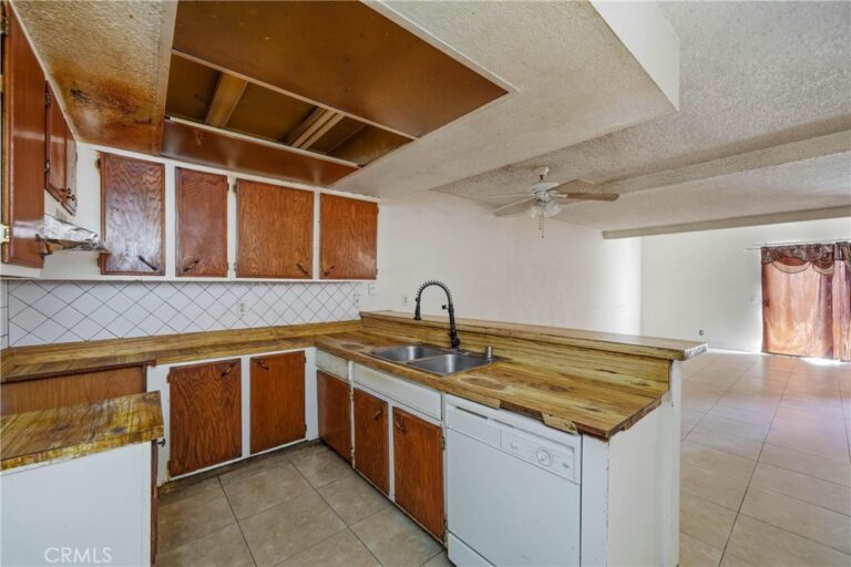 16600 Terrace #F, Fontana