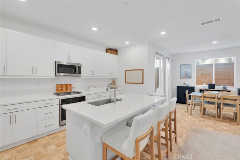 16604 Quince Lane, Fontana