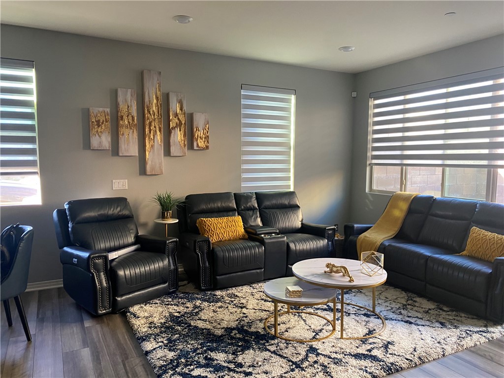 16723 Wyndham, Fontana