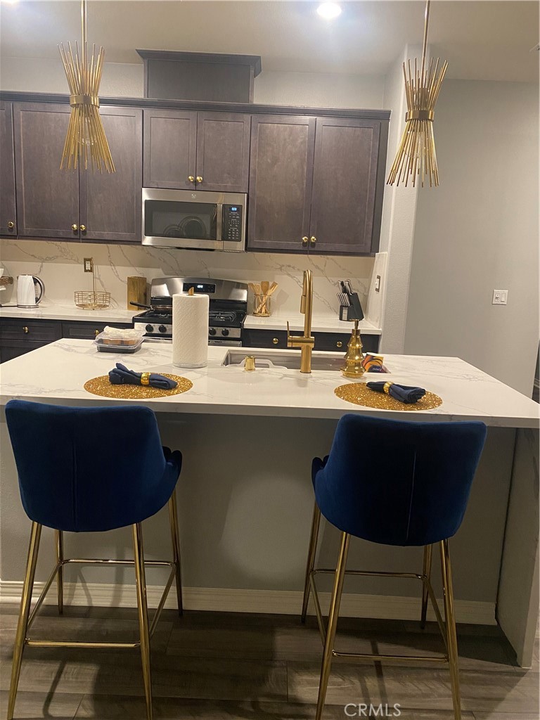16723 Wyndham, Fontana