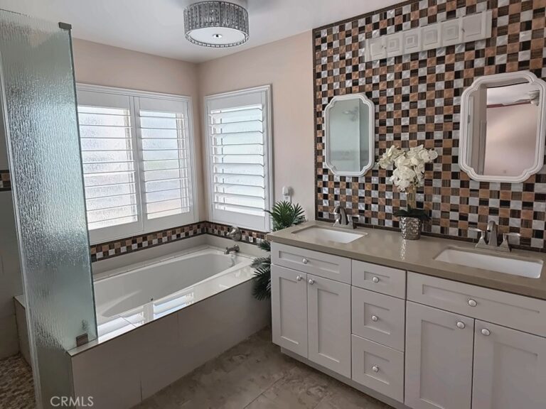 16872 Hazeltine Court, Fontana