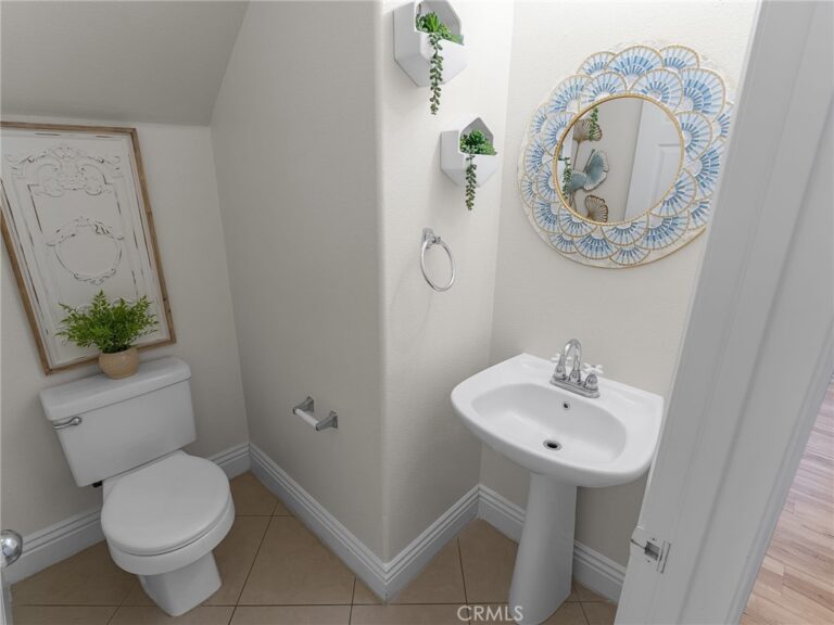 16938 Fern, Fontana
