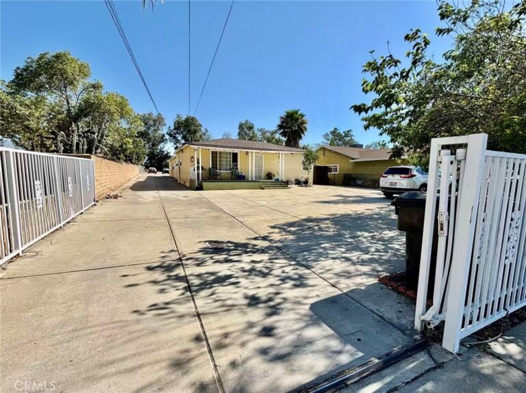 17032 Malaga Street, Fontana