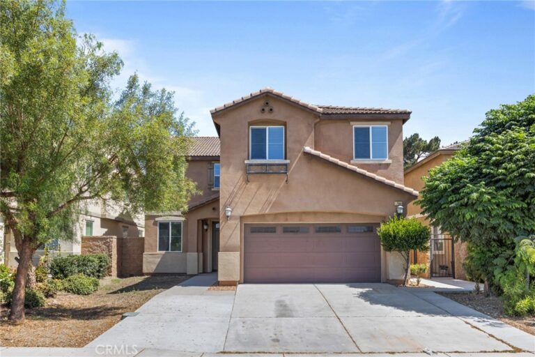 17044 Cerritos, Fontana
