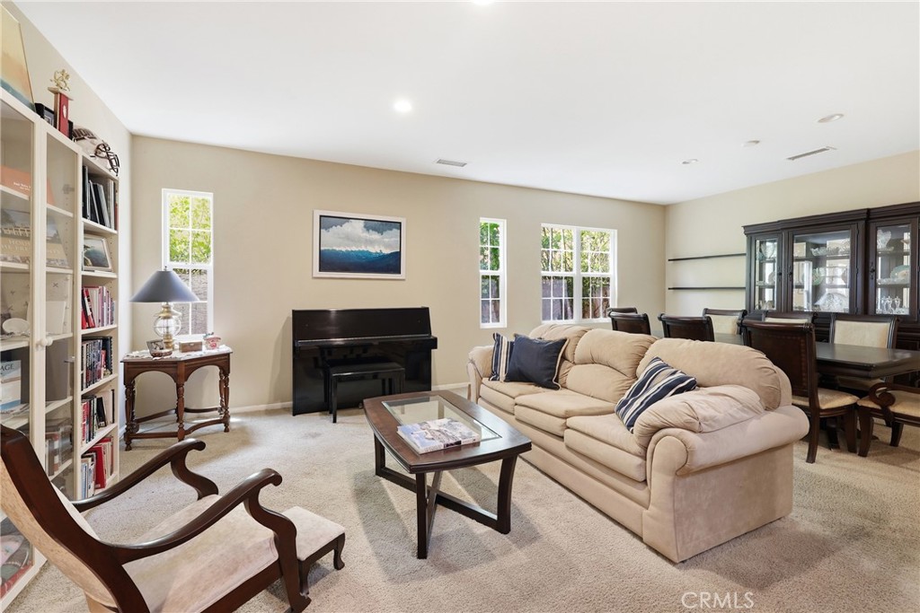 1721 Arthur Loop, Upland