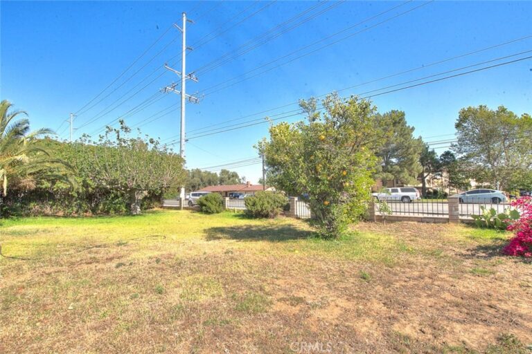 17788 San Bernardino, Fontana