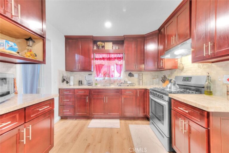 17788 San Bernardino, Fontana