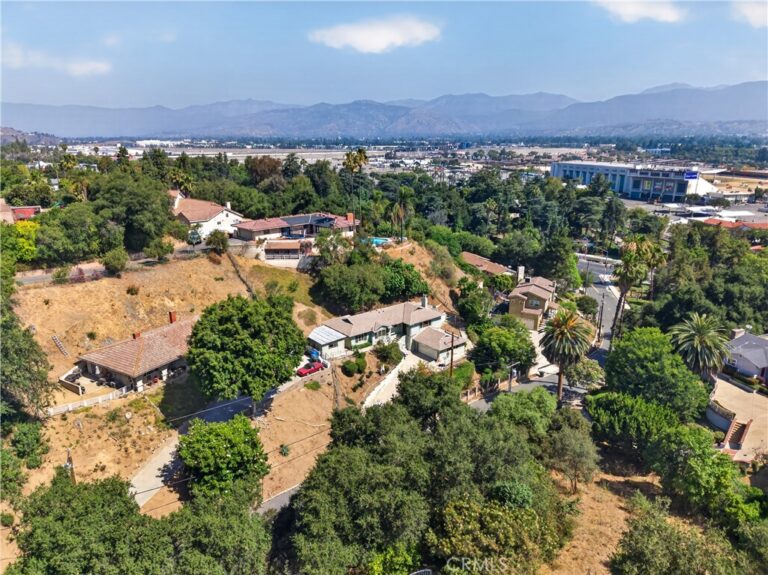 1845 Canyon, Pomona