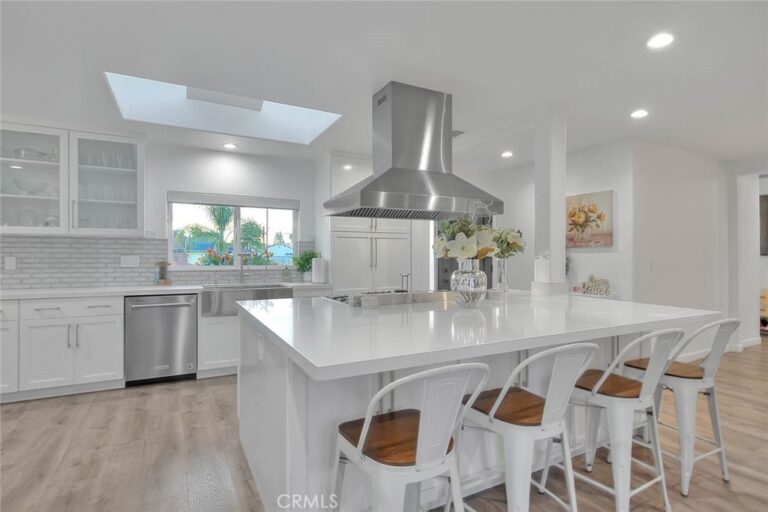 1862 Bonnie Brae, Pomona